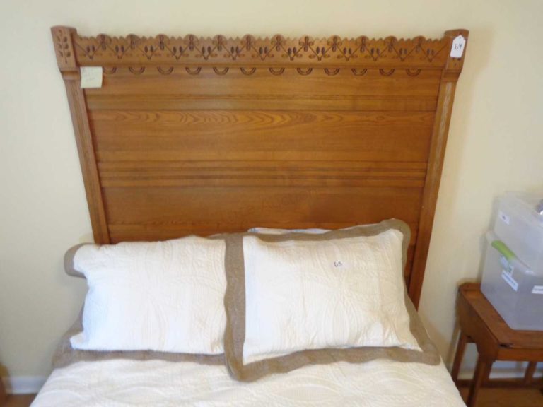 Oak Full/Double Size Bed